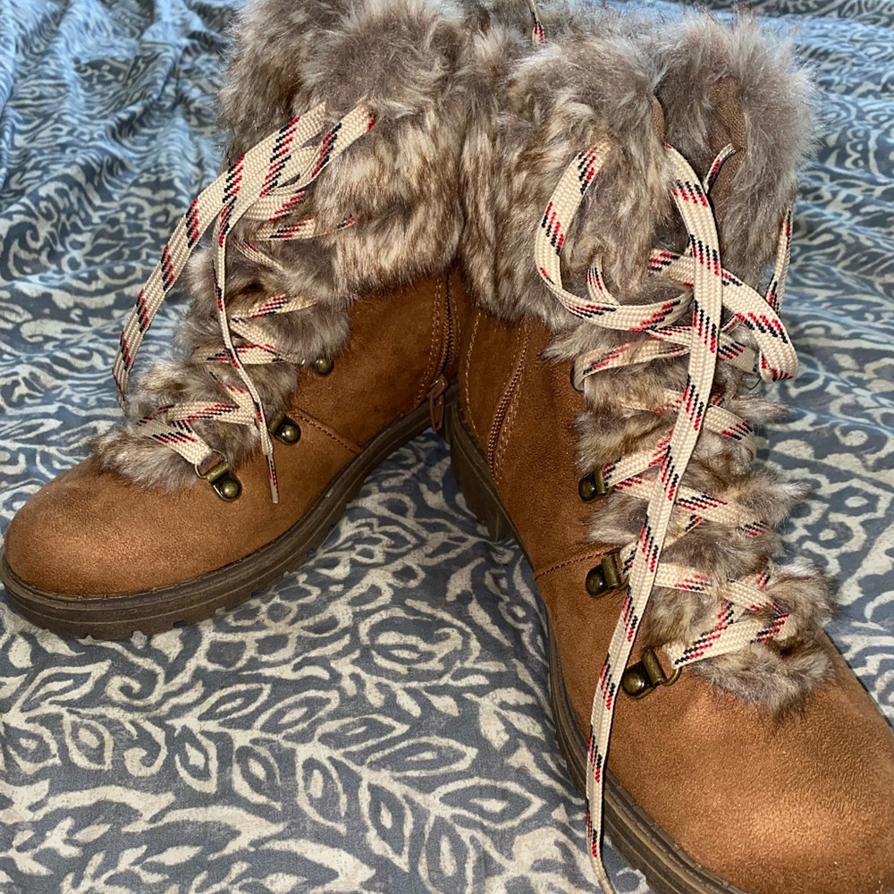 Universal Thread winter fur combat boots